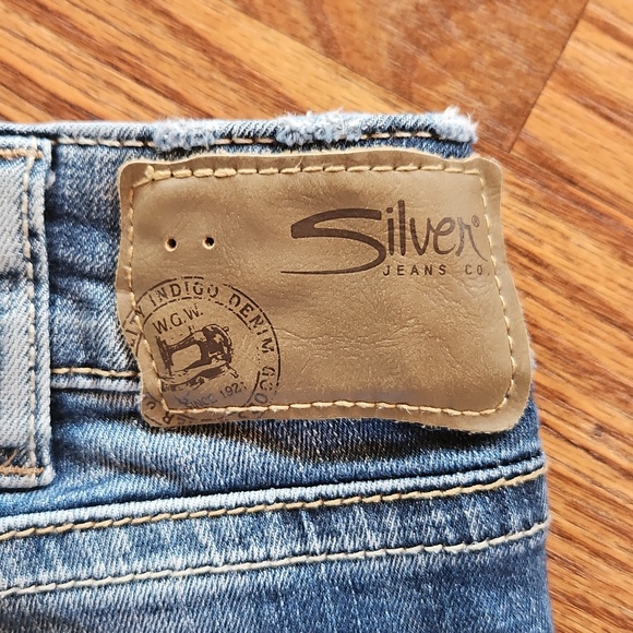Silver Jeans - Picture 8 of 8